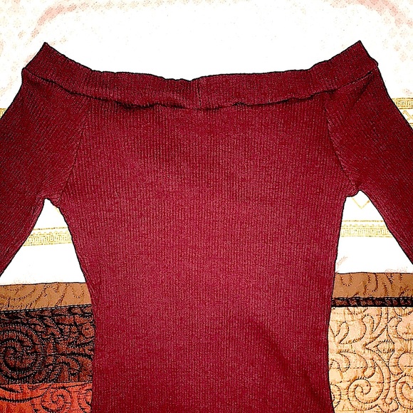 (NWOT) LuLus Lilith Burgundy Off-the-Shoulder V-Neck Long Sleeve Ribbed Bodysuit - Picture 6 of 10